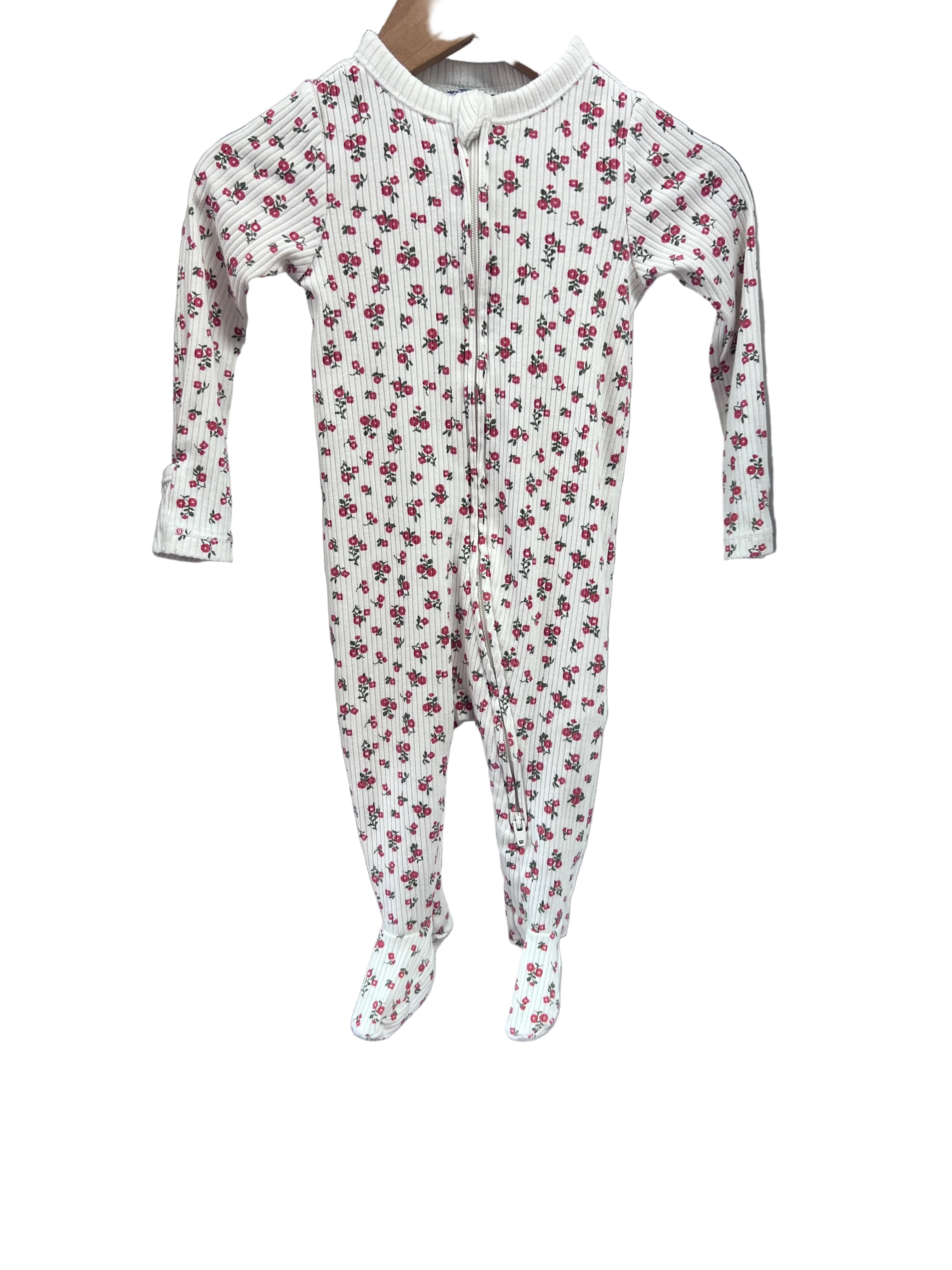 white Old Navy Sleeper, 3-6m